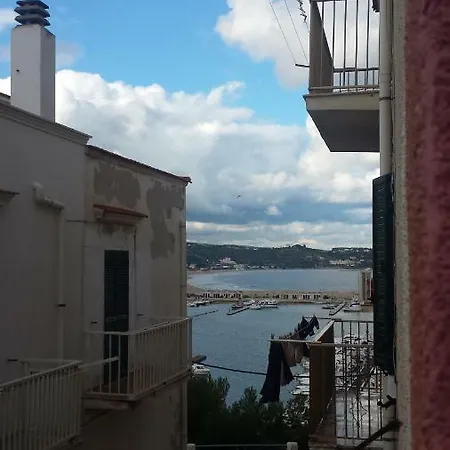 Casa Di Alessia Вьесте